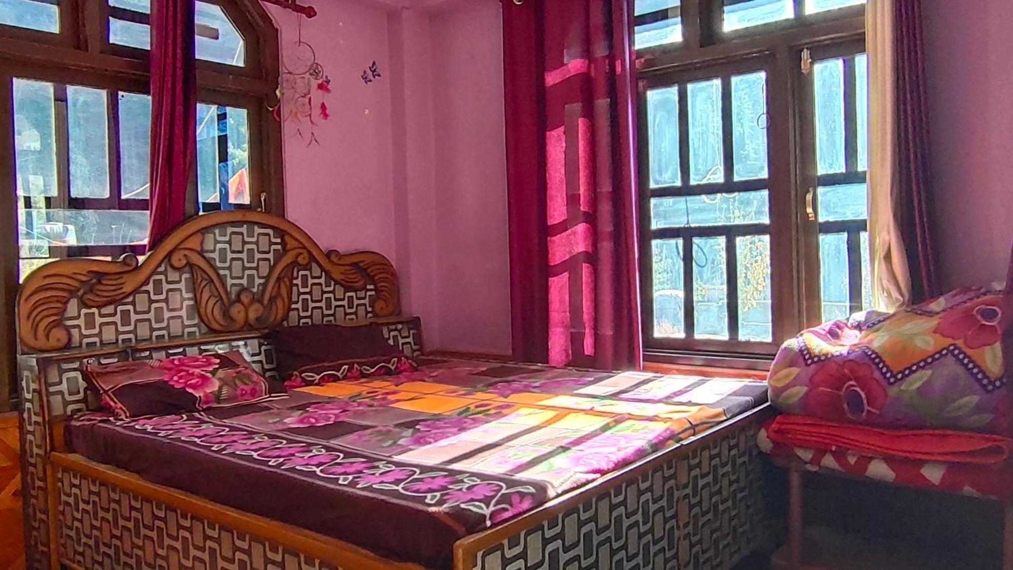 Snow View Guest House Kasol Exterior foto