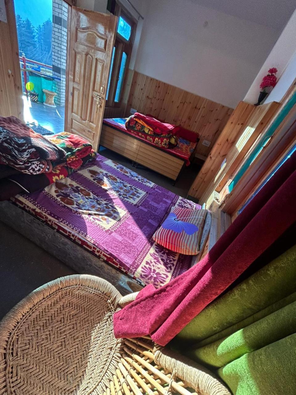 Snow View Guest House Kasol Exterior foto