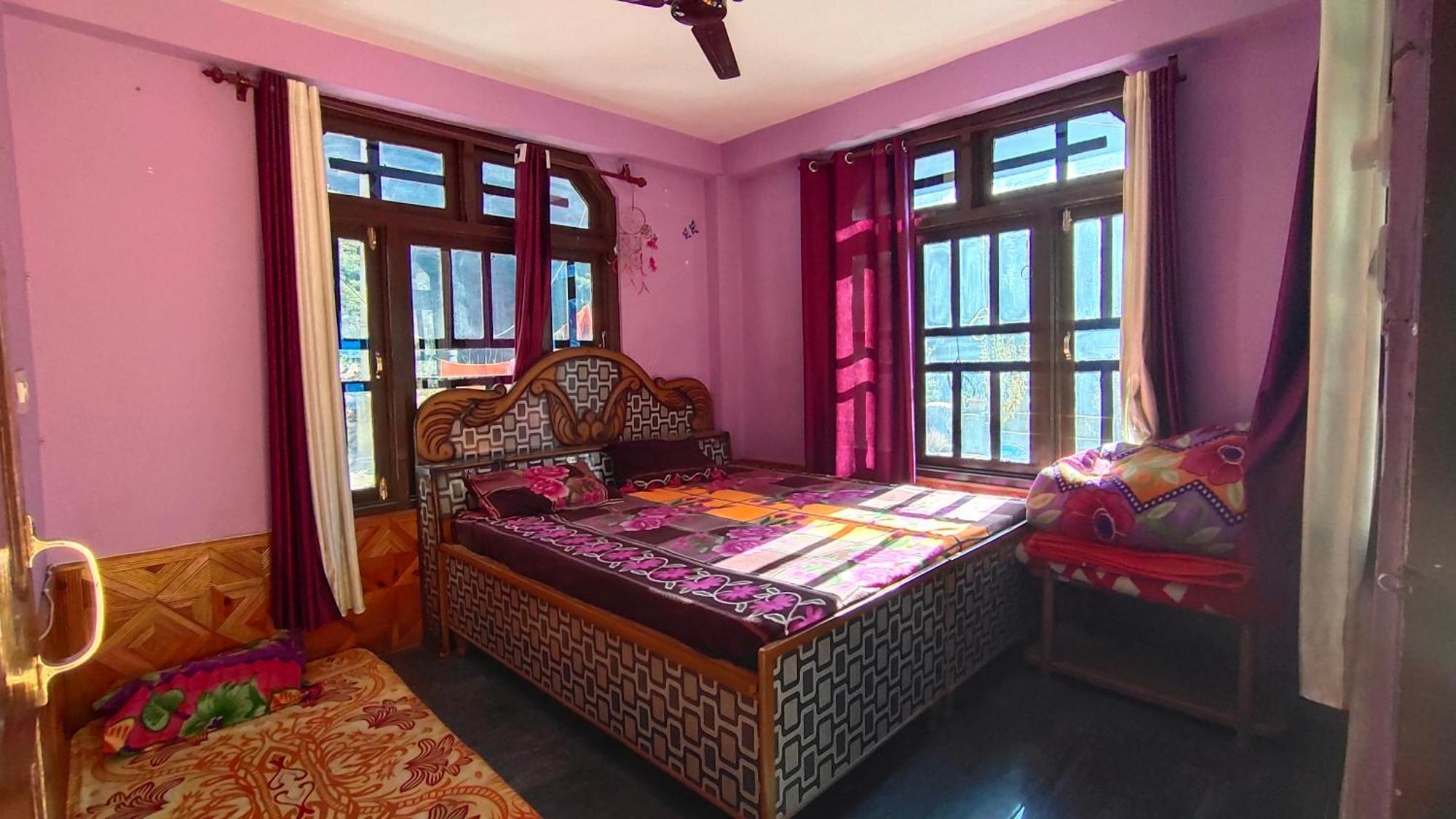 Snow View Guest House Kasol Zimmer foto